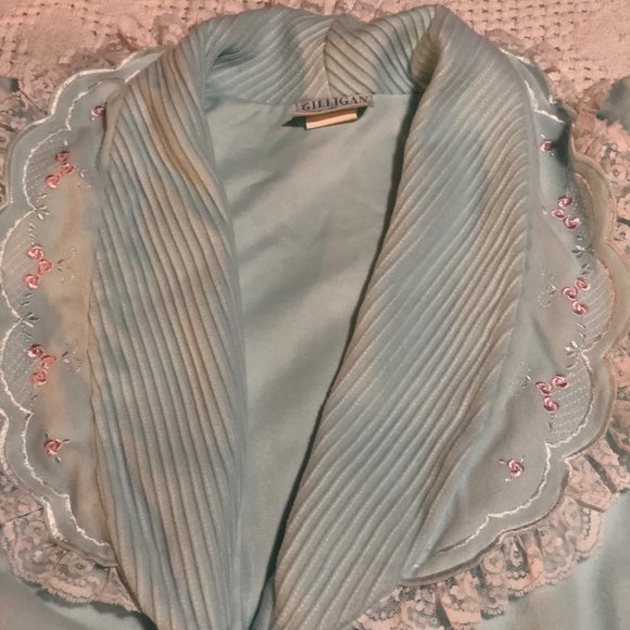 Gillian O’Malley Blue Embroidered Lace Trim Rolled Collar Long Sleeve Robe - Picture 2 of 7